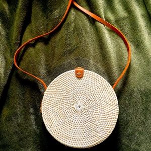 White Round Woven Bag